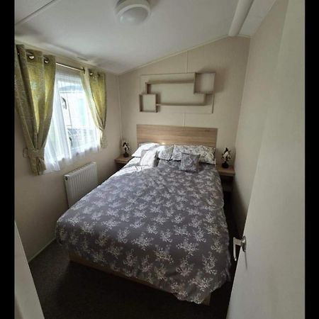 8 Berth Caravan Martello Beach Clacton Jaywick Sands Exteriör bild